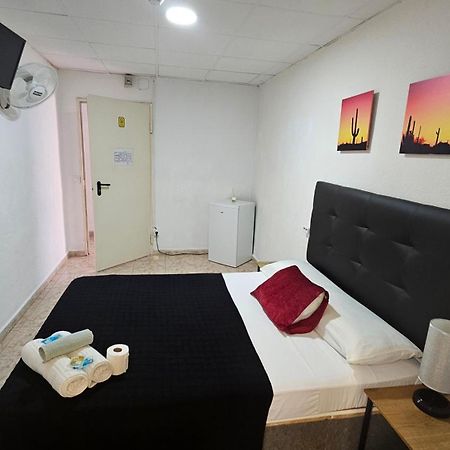Hostal Sol Celeste リョレート・デ・マル エクステリア 写真