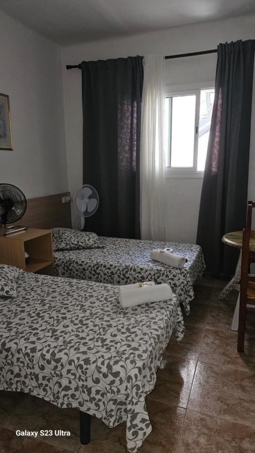 Hostal Sol Celeste リョレート・デ・マル エクステリア 写真